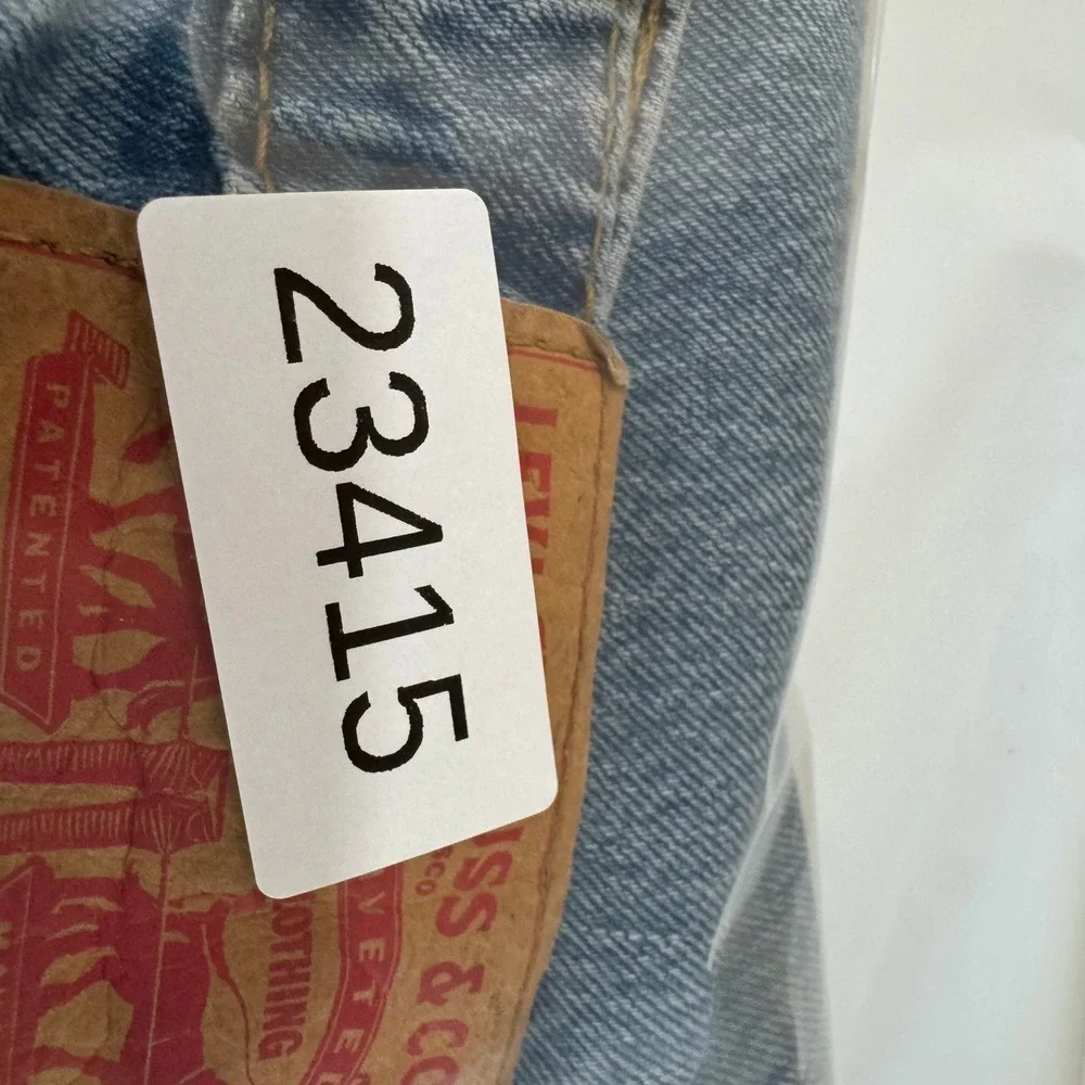 Levi's Jeans Mens Size 34 Light Wash 502 Regular Taper Denim Casual Classic Fit